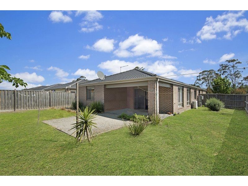 24 Islington Avenue, Cranbourne North VIC 3977