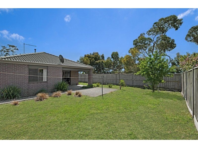 24 Islington Avenue, Cranbourne North VIC 3977