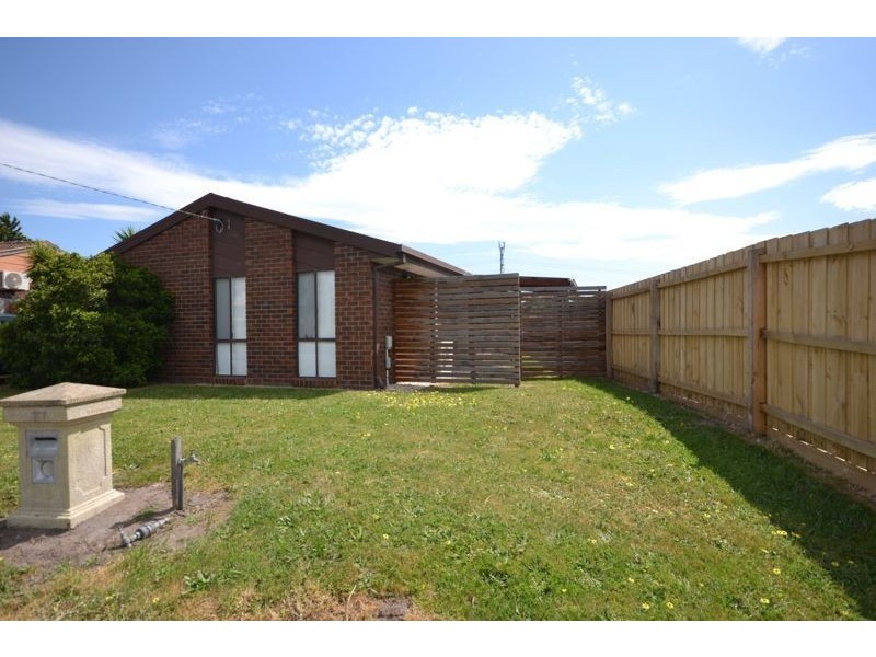 77 Monahans Road, Cranbourne West VIC 3977