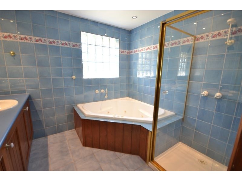 35 Worthing Road, Devon Meadows VIC 3977