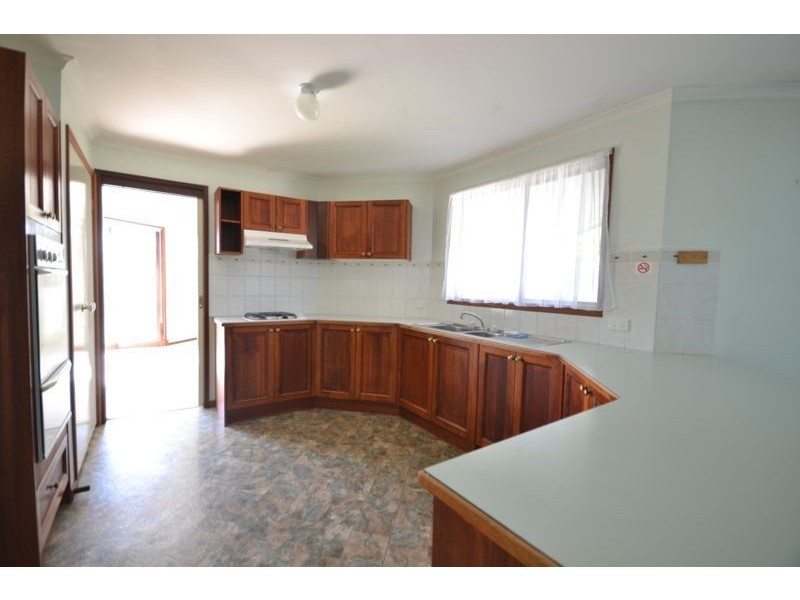 23 Samantha Crescent, Cranbourne North VIC 3977