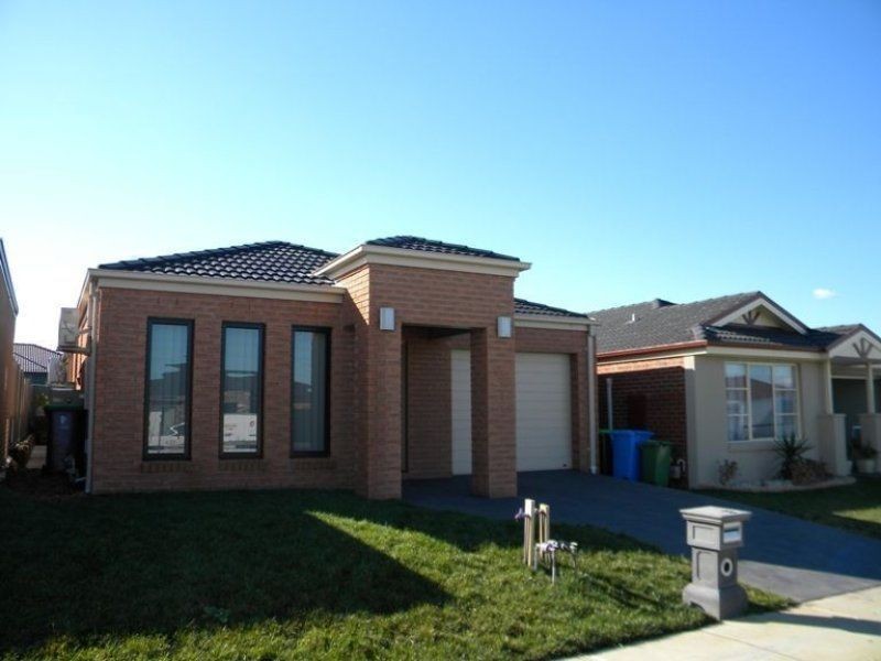 19 Pipetrack Circuit, Cranbourne East VIC 3977