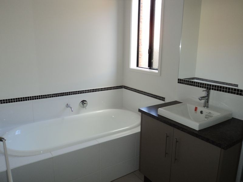 19 Pipetrack Circuit, Cranbourne East VIC 3977