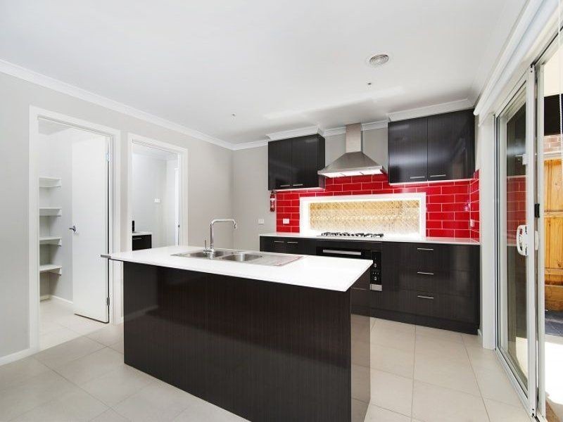 39 MACUMBA DRIVE, Clyde North VIC 3978