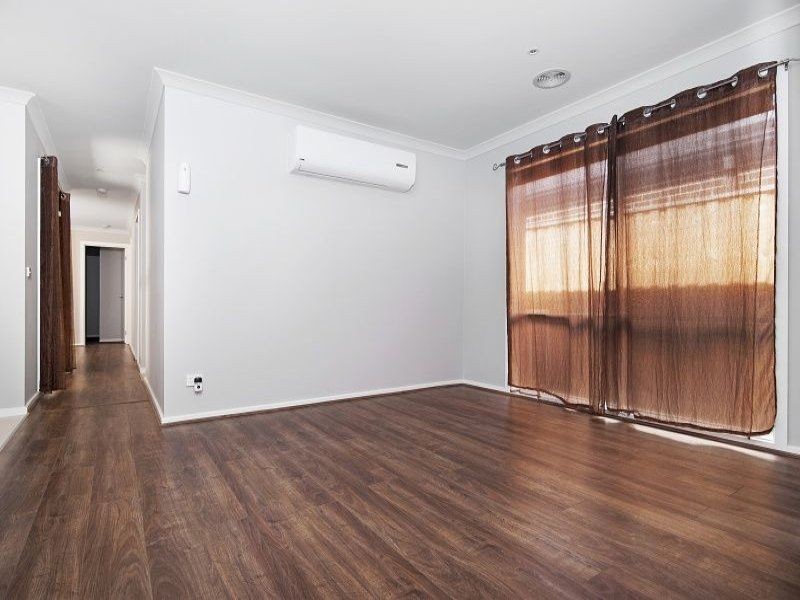 39 MACUMBA DRIVE, Clyde North VIC 3978