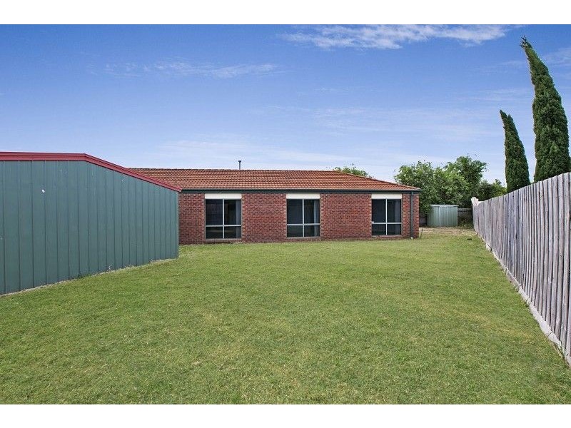 22 Norman Place, Narre Warren VIC 3805