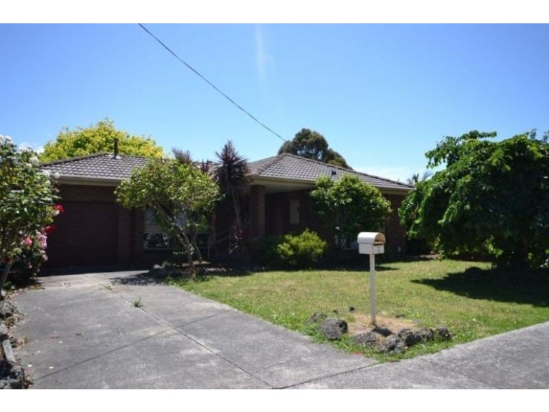 1 Geoffrey Court, Cranbourne VIC 3977