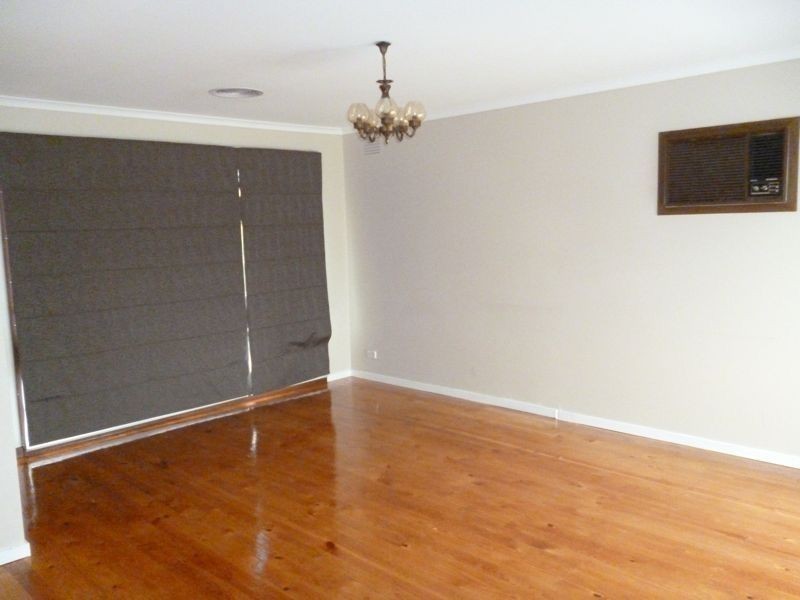 1 Geoffrey Court, Cranbourne VIC 3977