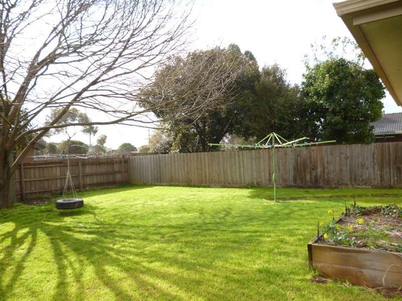 1 Geoffrey Court, Cranbourne VIC 3977