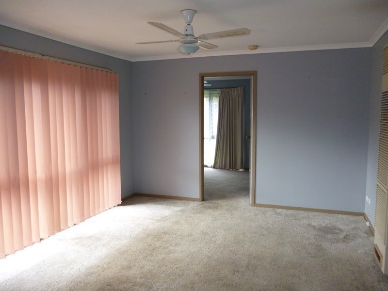 68 Gipps Crescent, Cranbourne North VIC 3977