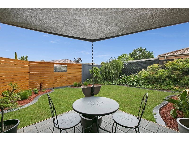 17 Daphne Way, Cranbourne North VIC 3977