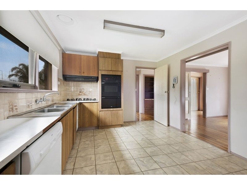 6 Monahans Road, Cranbourne VIC 3977