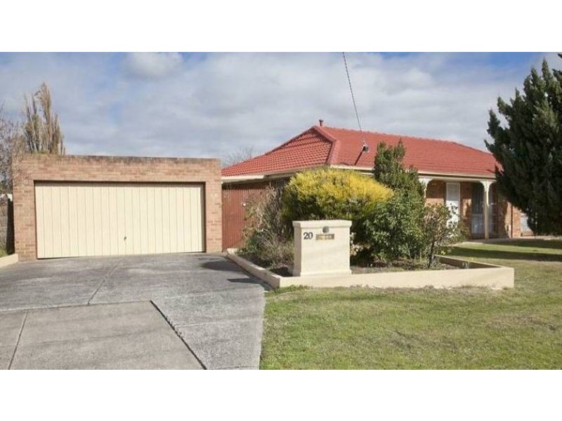 20 Chomley Street, Cranbourne VIC 3977
