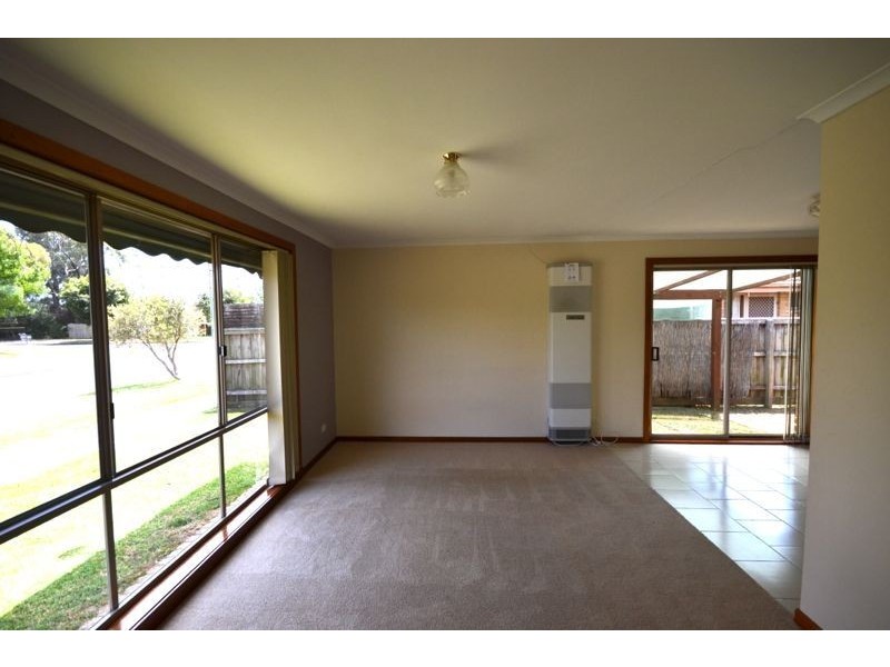 2/14 Normanby Street, Cranbourne VIC 3977