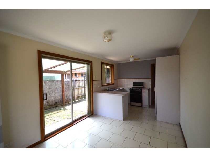 2/14 Normanby Street, Cranbourne VIC 3977