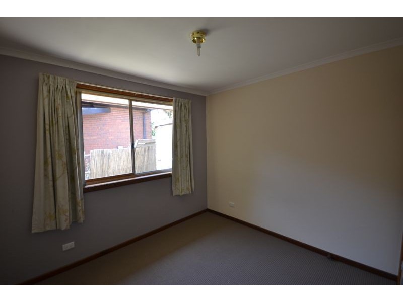 2/14 Normanby Street, Cranbourne VIC 3977