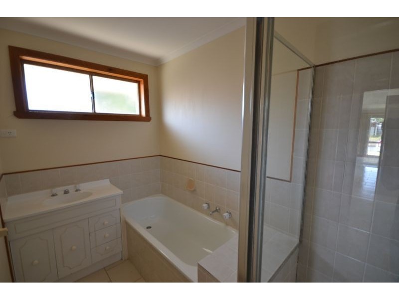 2/14 Normanby Street, Cranbourne VIC 3977