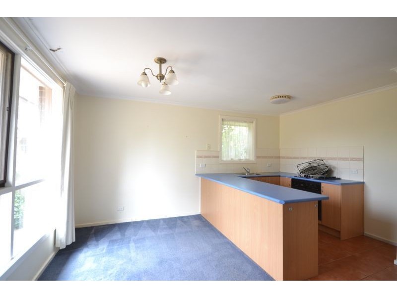 15 Clairmont Avenue, Cranbourne VIC 3977