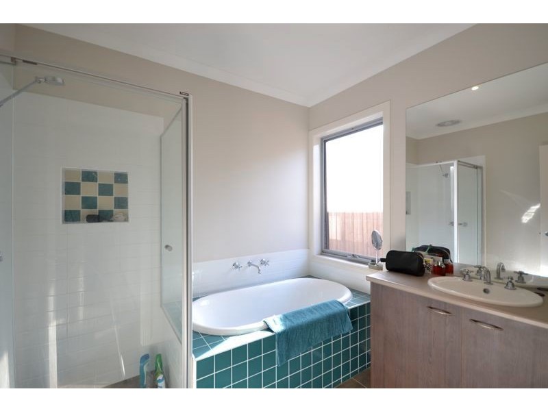 21 Powerscout Retreat, Cranbourne VIC 3977