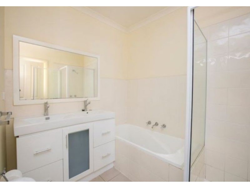 7 Macey Street, Cranbourne VIC 3977