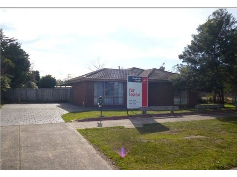 37 Huon Park Road, Cranbourne North VIC 3977