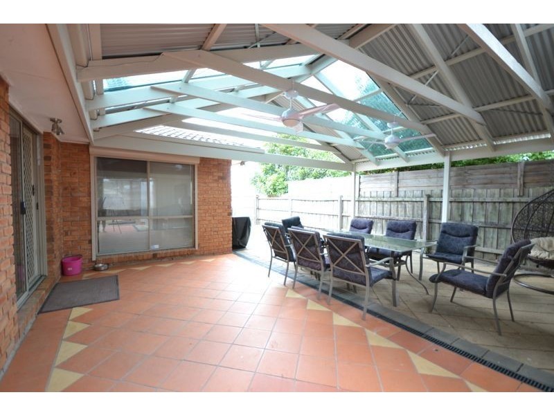 34 Andrea Crescent, Cranbourne North VIC 3977