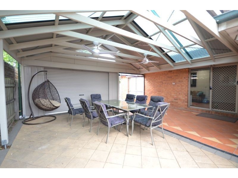 34 Andrea Crescent, Cranbourne North VIC 3977