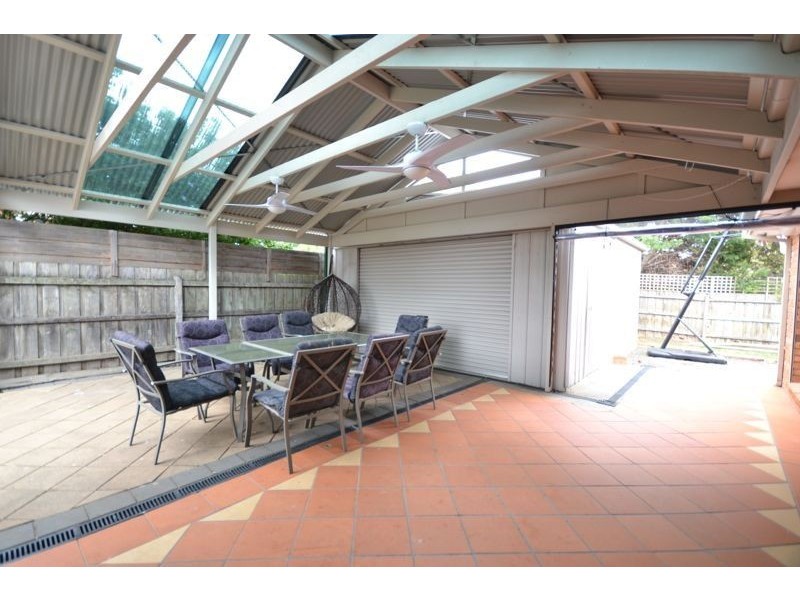 34 Andrea Crescent, Cranbourne North VIC 3977