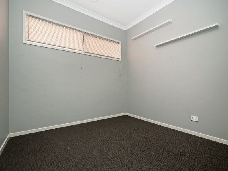 56 Green Gully Road, Clyde VIC 3978