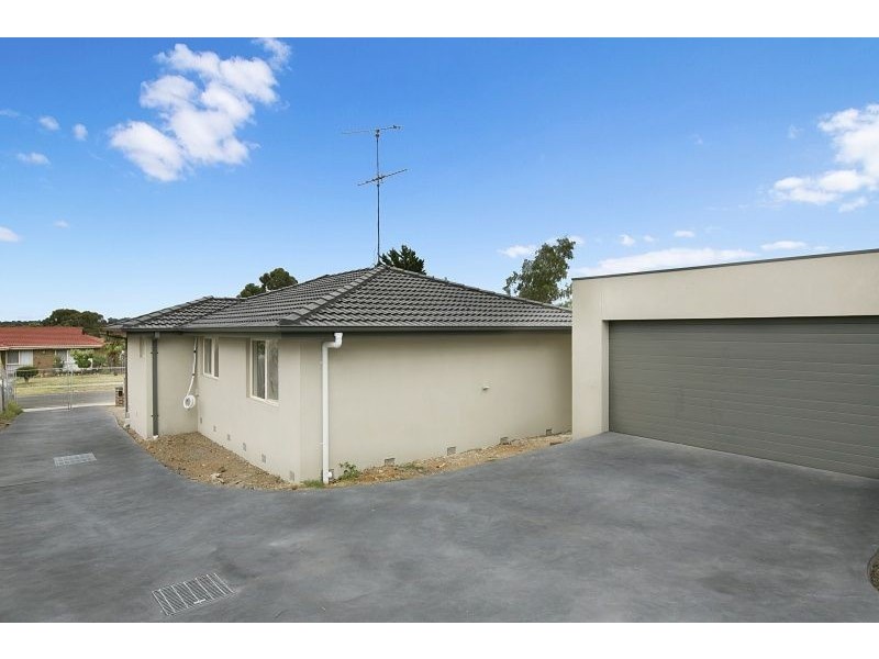 1/5 Bradley Terrace, Narre Warren VIC 3805