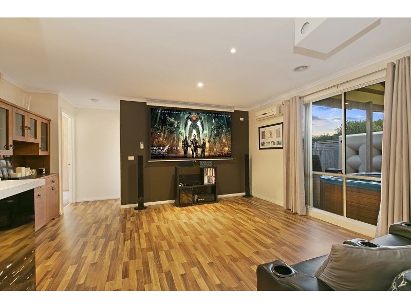 46 Stephellen Way, Cranbourne West VIC 3977