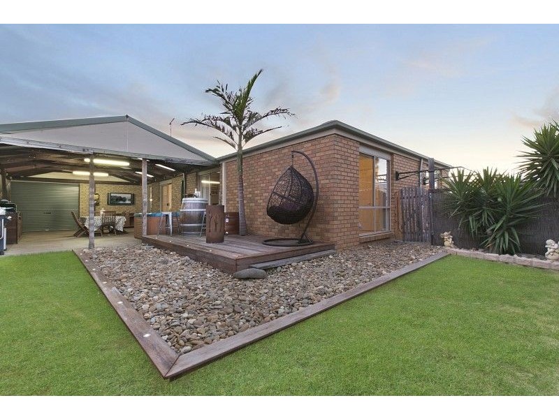 46 Stephellen Way, Cranbourne West VIC 3977