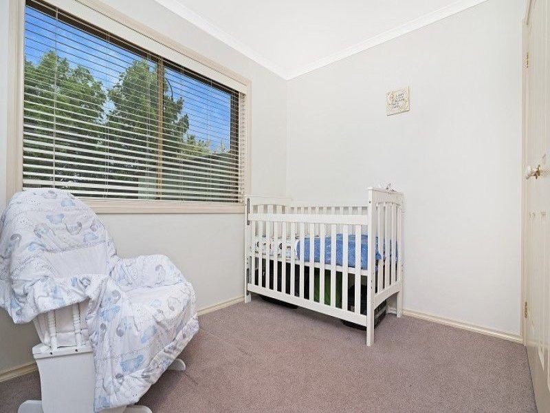 10 Gallop Close, Cranbourne East VIC 3977