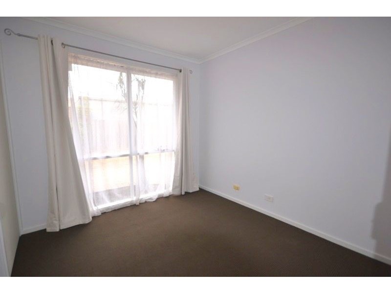 15 Rachel Drive, Cranbourne North VIC 3977