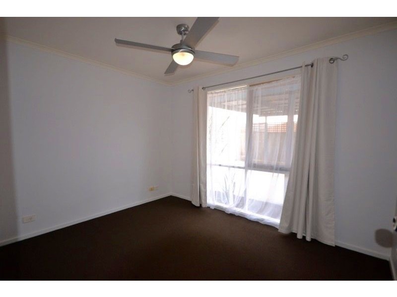 15 Rachel Drive, Cranbourne North VIC 3977