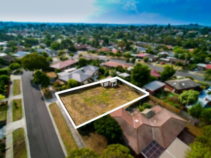 7 Mahon Crescent, Narre Warren VIC 3805
