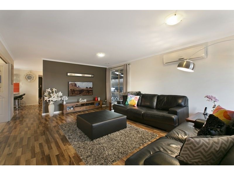 46 Stephellen Way, Cranbourne West VIC 3977