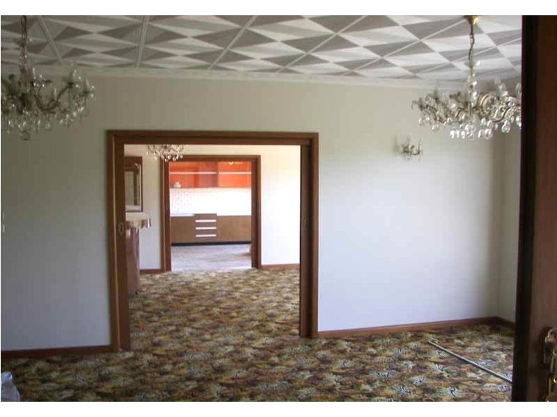 19 Moores Road, Clyde VIC 3978