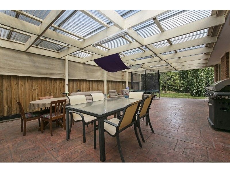 37 Horsfield Street, Cranbourne North VIC 3977