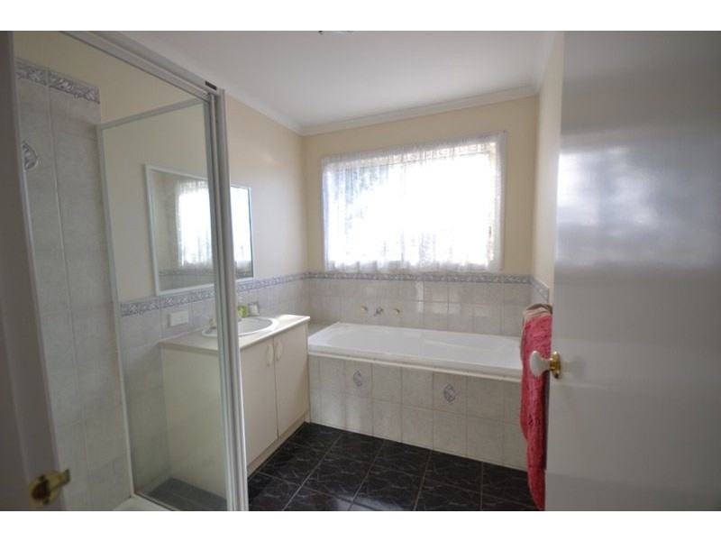 72 Oberon Drive, Carrum Downs VIC 3201