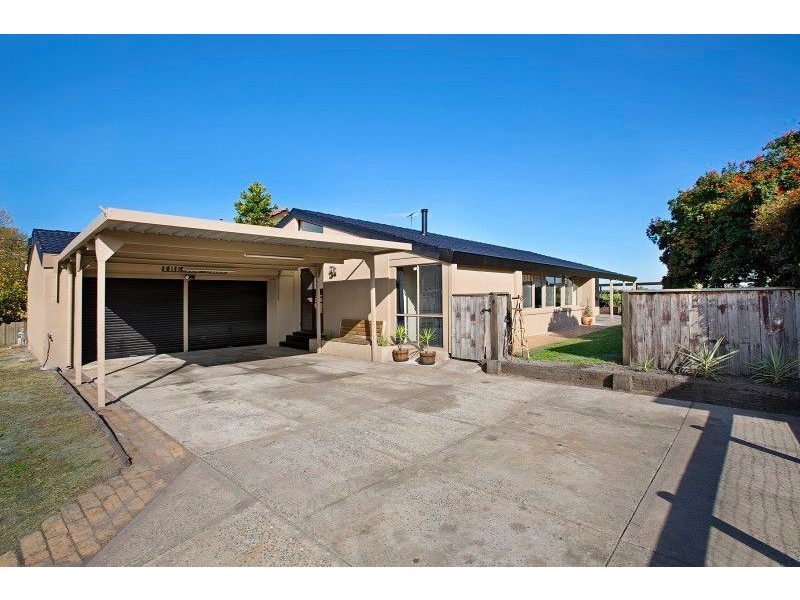 43 Spring Road, Junction Village VIC 3977