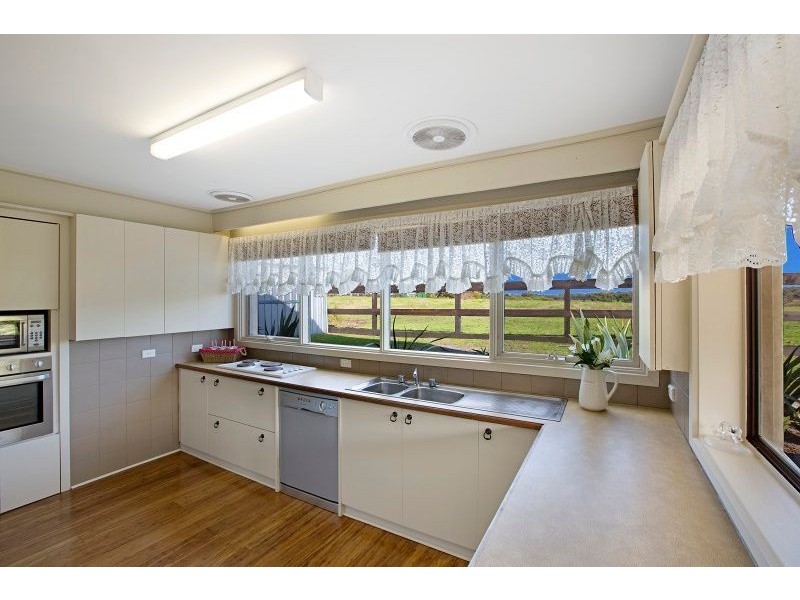 43 Spring Road, Junction Village VIC 3977