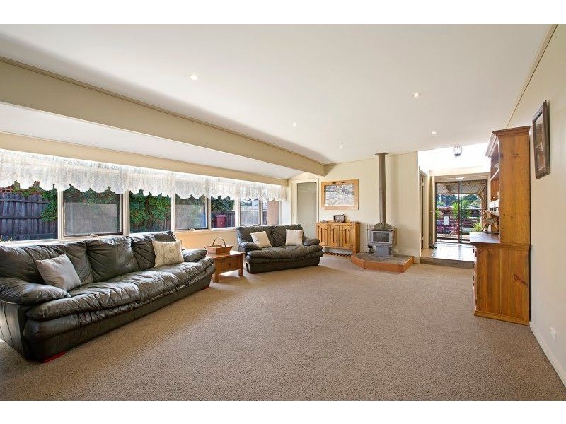 43 Spring Road, Junction Village VIC 3977