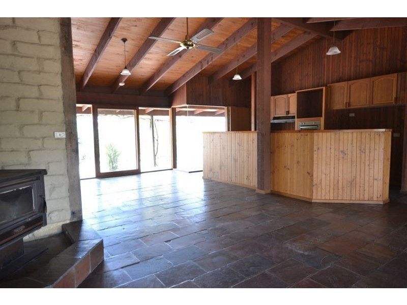 75 Browns Road, Devon Meadows VIC 3977