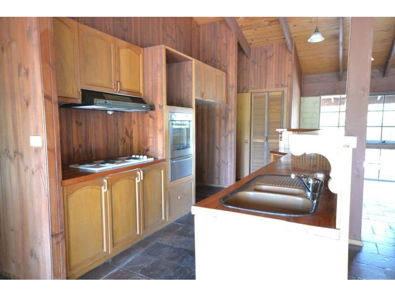 75 Browns Road, Devon Meadows VIC 3977