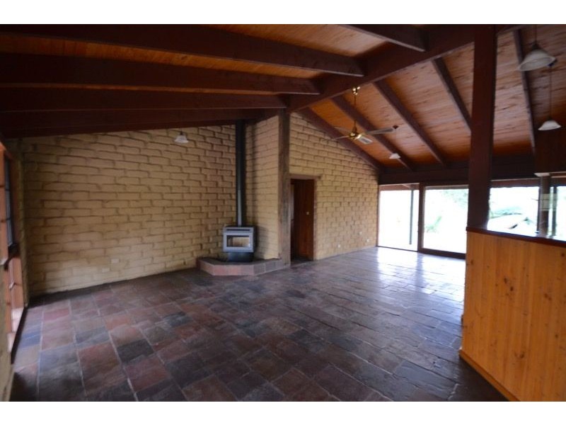 75 Browns Road, Devon Meadows VIC 3977