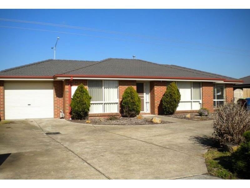 1/25 Coriyule Court, Cranbourne North VIC 3977