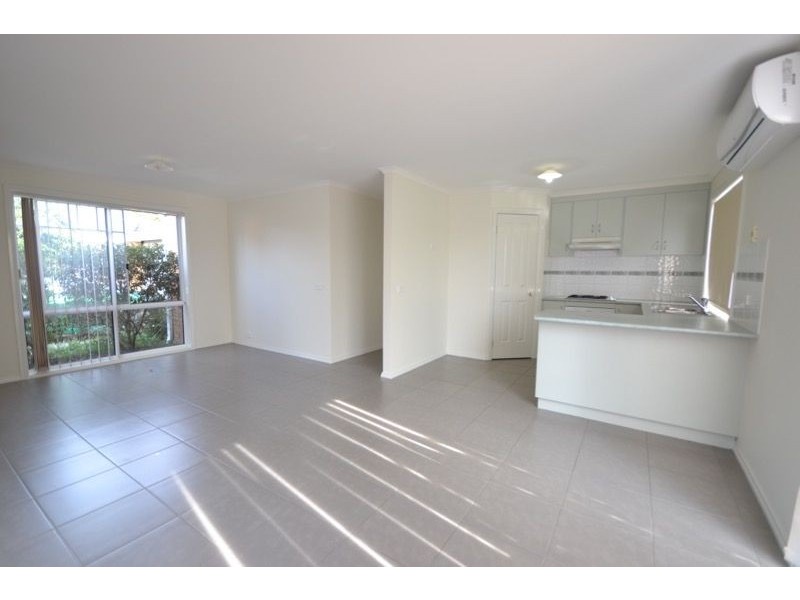 2/245 Monahans Road, Cranbourne West VIC 3977