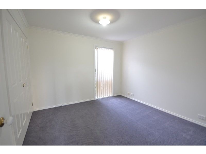2/245 Monahans Road, Cranbourne West VIC 3977