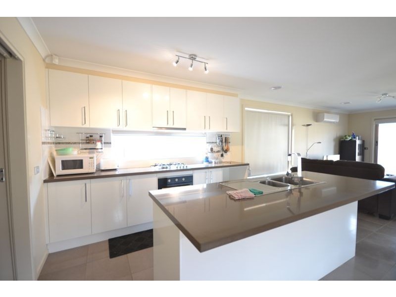 32 Hayton Park Boulevard, Cranbourne West VIC 3977